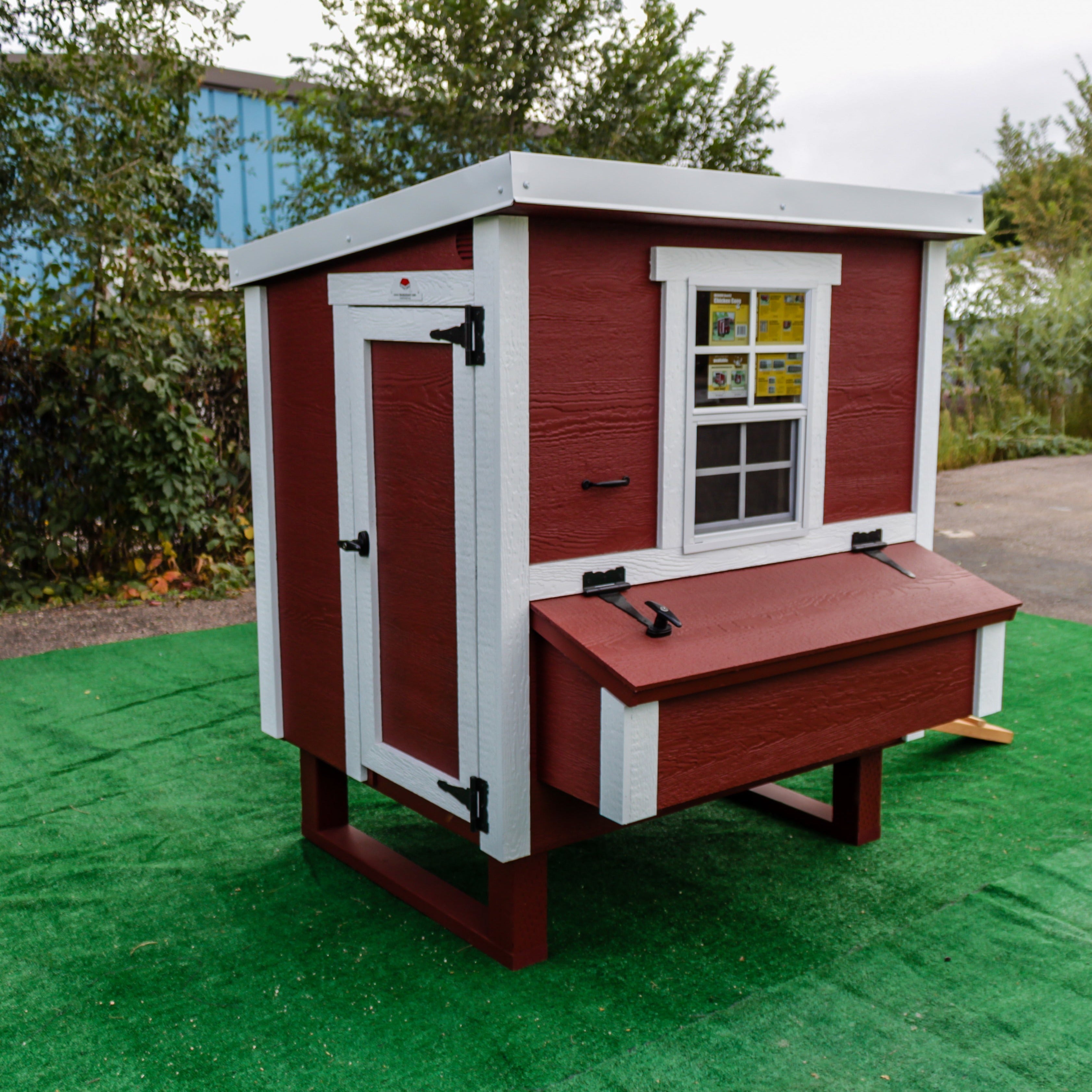 OverEZ Chicken Coop Medium Flock Bundle Basic